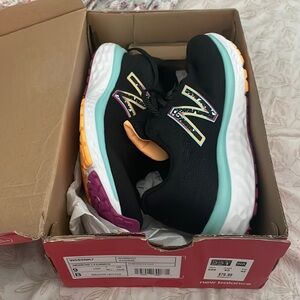 New Balance Running Course Shoes. NEW!